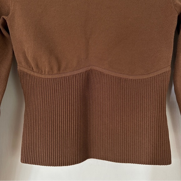 Babaton sculpting top - Picture 2 of 7